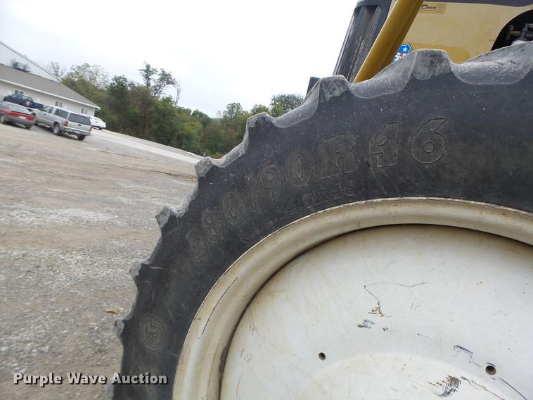 image for item DB9981 2006 Ag-Chem RoGator 874 self-propelled sprayer