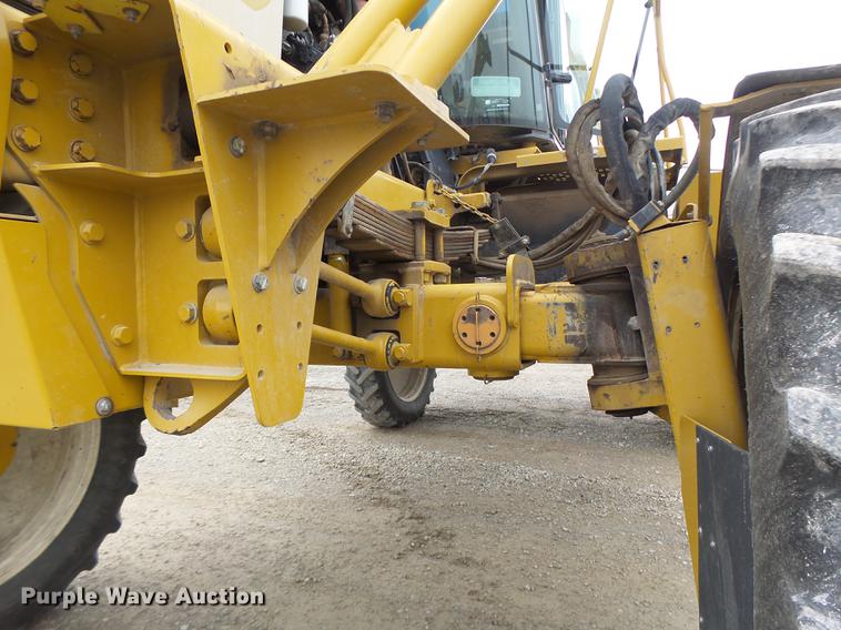 image for item DB9981 2006 Ag-Chem RoGator 874 self-propelled sprayer