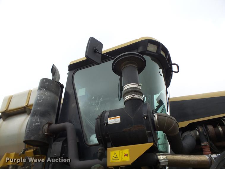 image for item DB9981 2006 Ag-Chem RoGator 874 self-propelled sprayer