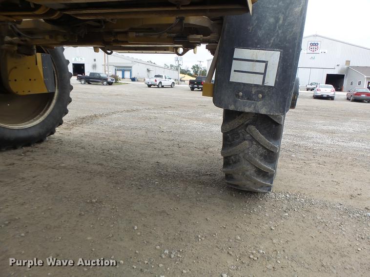 image for item DB9981 2006 Ag-Chem RoGator 874 self-propelled sprayer