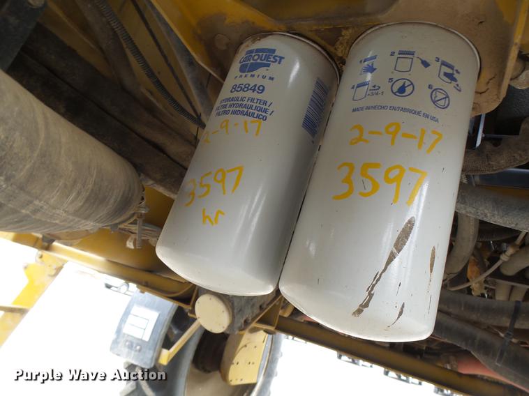 image for item DB9981 2006 Ag-Chem RoGator 874 self-propelled sprayer