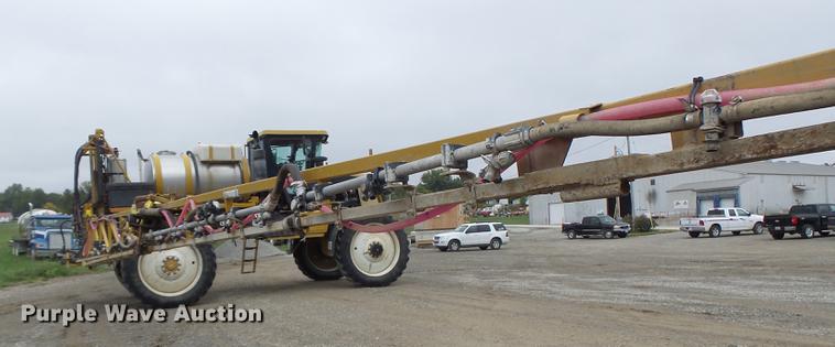 image for item DB9981 2006 Ag-Chem RoGator 874 self-propelled sprayer