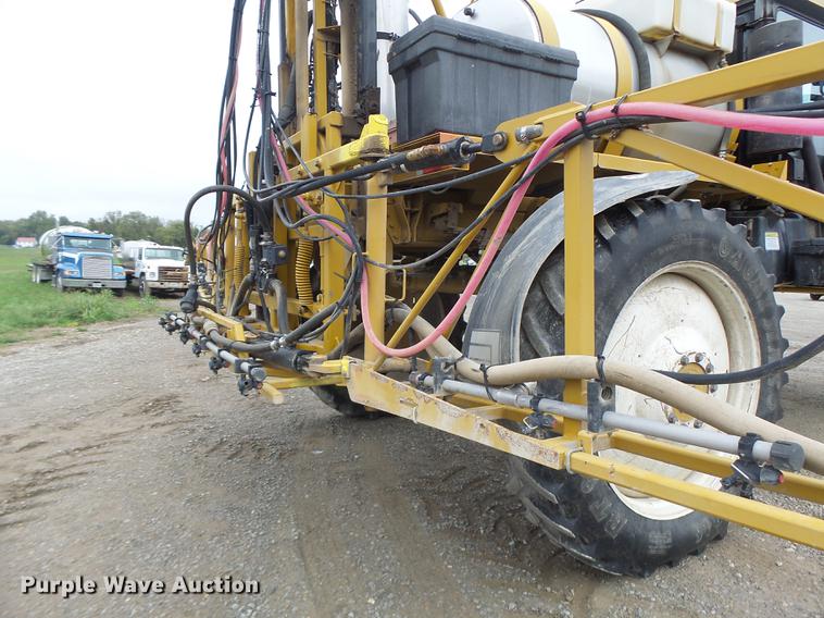 image for item DB9981 2006 Ag-Chem RoGator 874 self-propelled sprayer