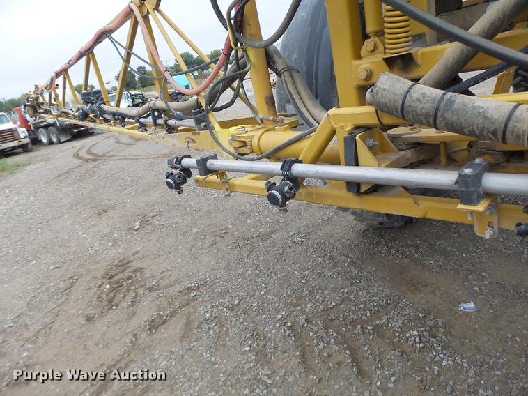 image for item DB9981 2006 Ag-Chem RoGator 874 self-propelled sprayer