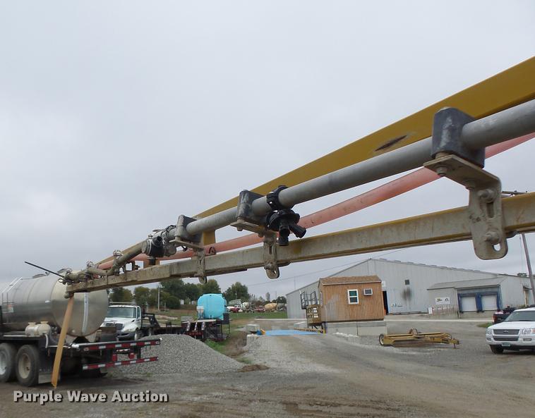 image for item DB9981 2006 Ag-Chem RoGator 874 self-propelled sprayer