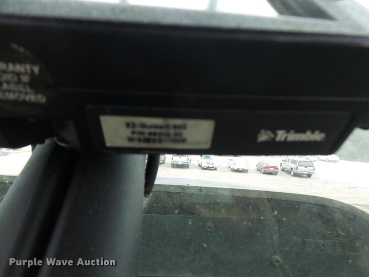 image for item DB9981 2006 Ag-Chem RoGator 874 self-propelled sprayer