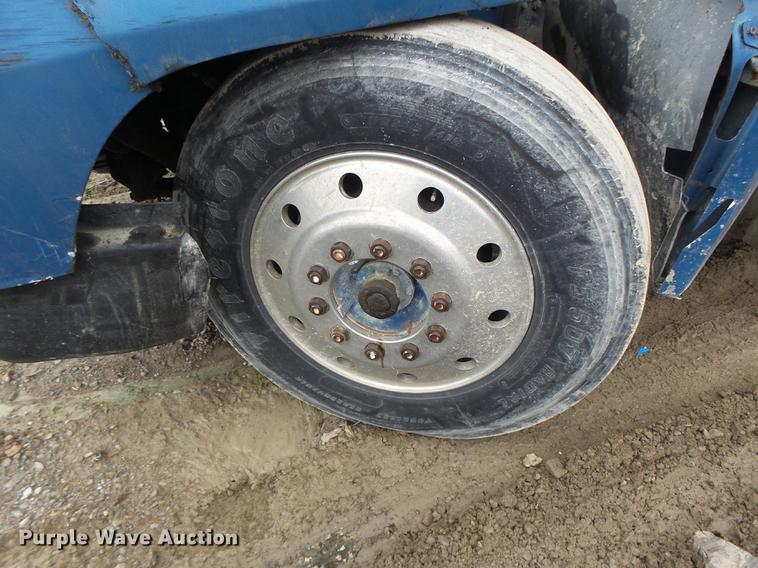 image for item DB9982 1995 Freightliner FLD tank truck