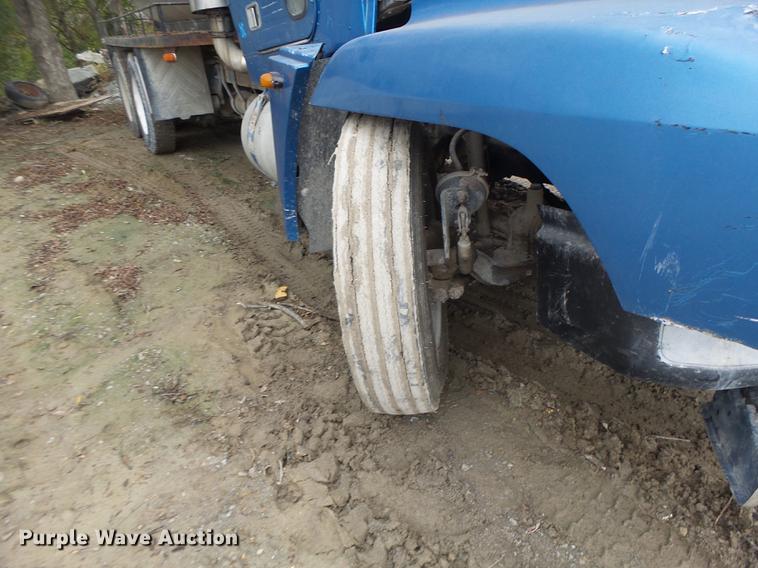 image for item DB9982 1995 Freightliner FLD tank truck