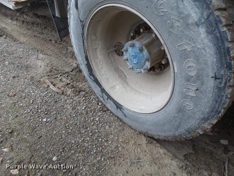 image for item DB9982 1995 Freightliner FLD tank truck