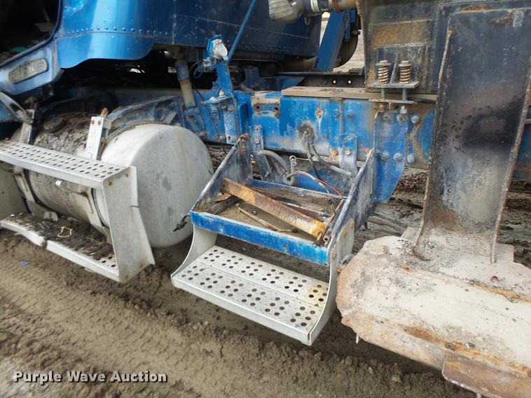 image for item DB9982 1995 Freightliner FLD tank truck