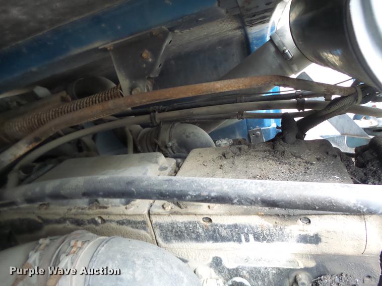 image for item DB9982 1995 Freightliner FLD tank truck