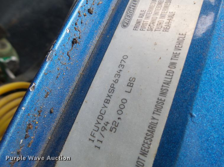 image for item DB9982 1995 Freightliner FLD tank truck