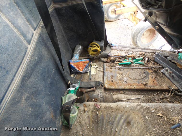 image for item DB9982 1995 Freightliner FLD tank truck