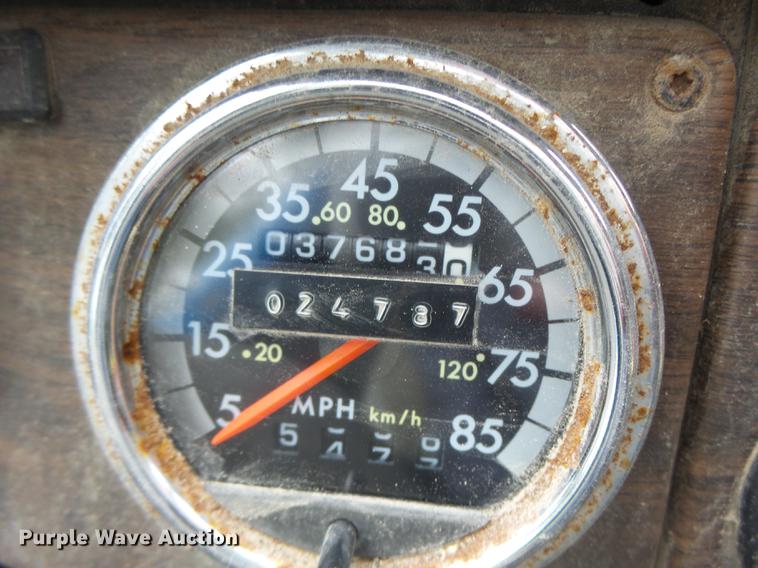 image for item DB9982 1995 Freightliner FLD tank truck