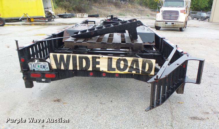 image for item DB9990 2004 Behnke sprayer trailer