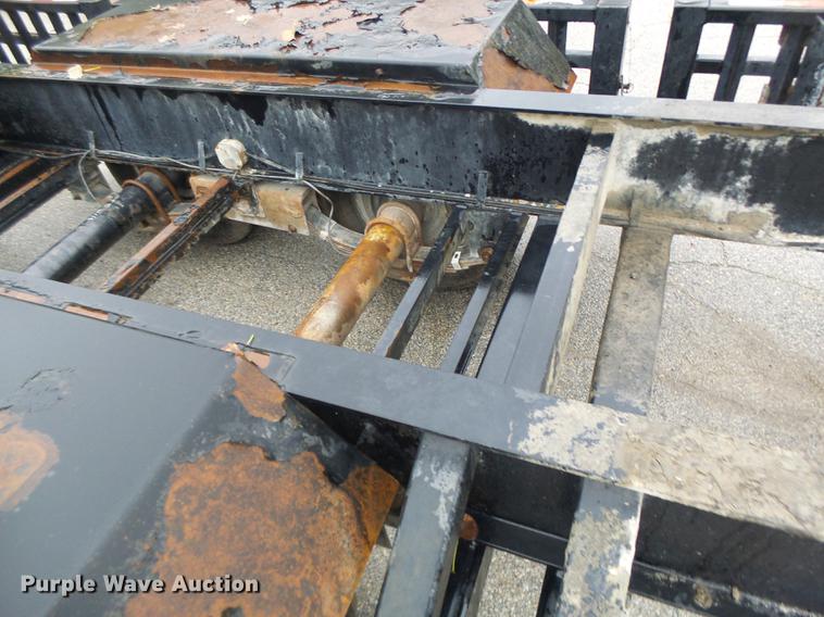 image for item DB9990 2004 Behnke sprayer trailer