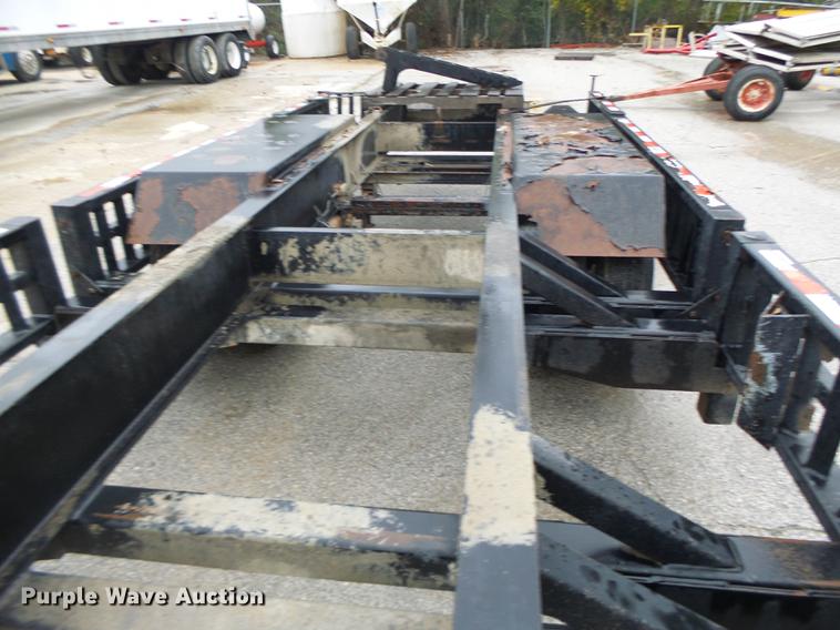 image for item DB9990 2004 Behnke sprayer trailer