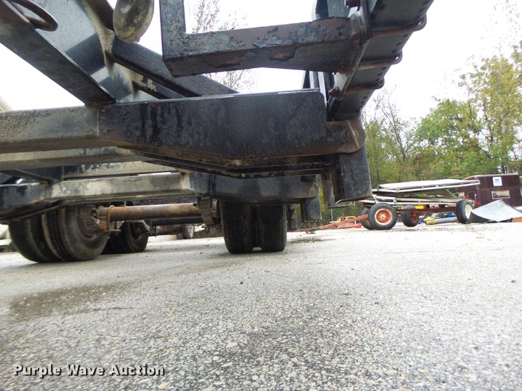 image for item DB9990 2004 Behnke sprayer trailer