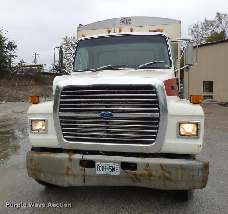 image for item DB9991 1993 Ford L8000 fertilizer tender truck