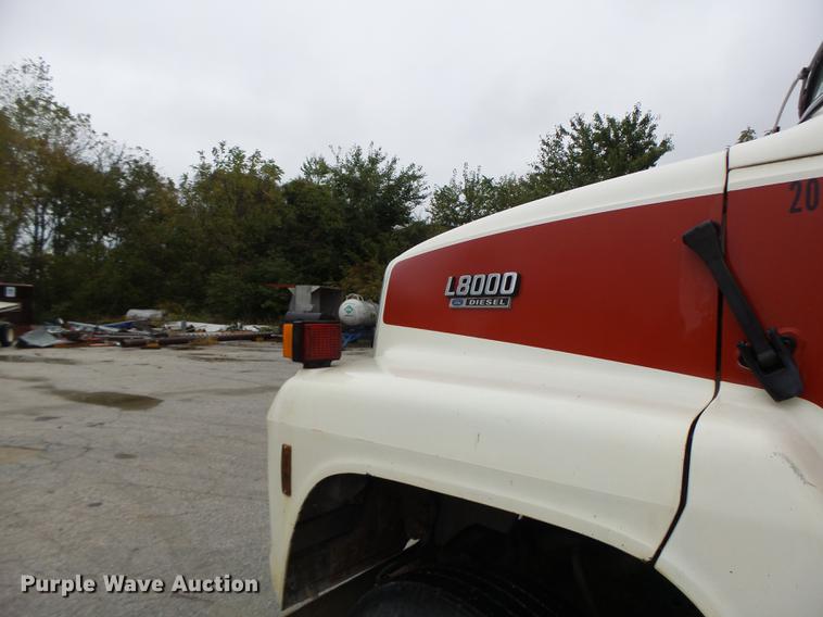 image for item DB9991 1993 Ford L8000 fertilizer tender truck
