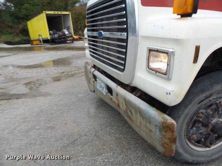 image for item DB9991 1993 Ford L8000 fertilizer tender truck