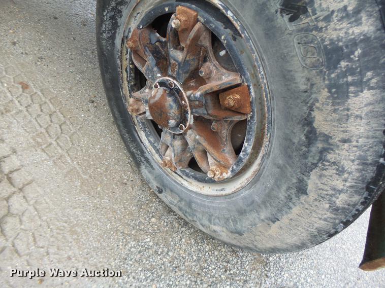 image for item DB9991 1993 Ford L8000 fertilizer tender truck