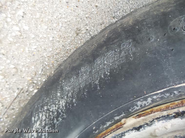 image for item DB9991 1993 Ford L8000 fertilizer tender truck