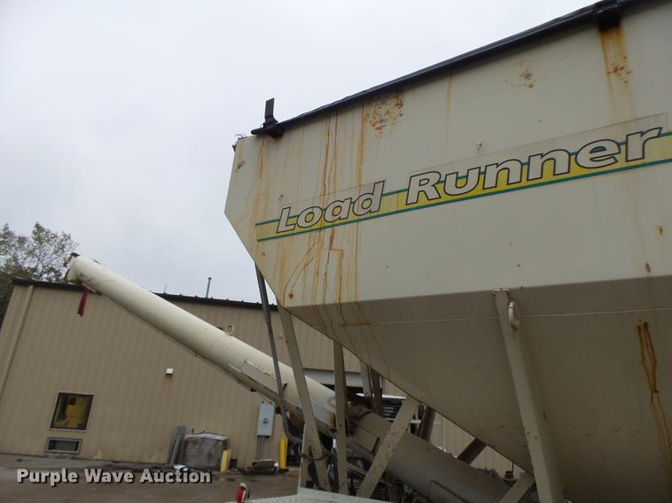 image for item DB9991 1993 Ford L8000 fertilizer tender truck