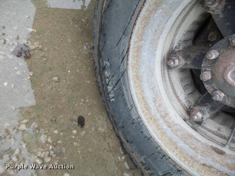 image for item DB9991 1993 Ford L8000 fertilizer tender truck