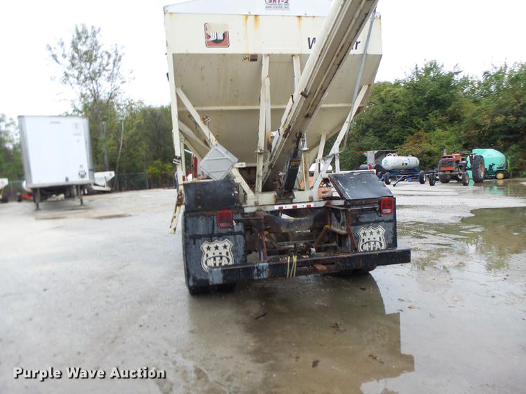 image for item DB9991 1993 Ford L8000 fertilizer tender truck