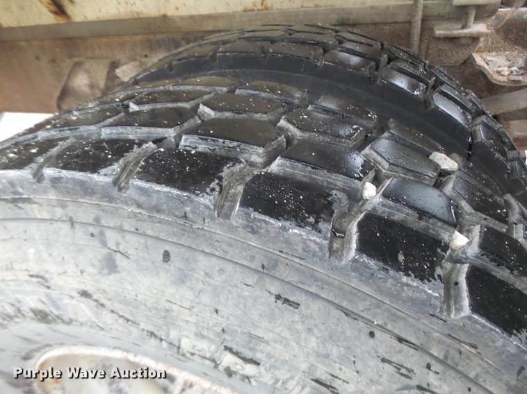 image for item DB9991 1993 Ford L8000 fertilizer tender truck