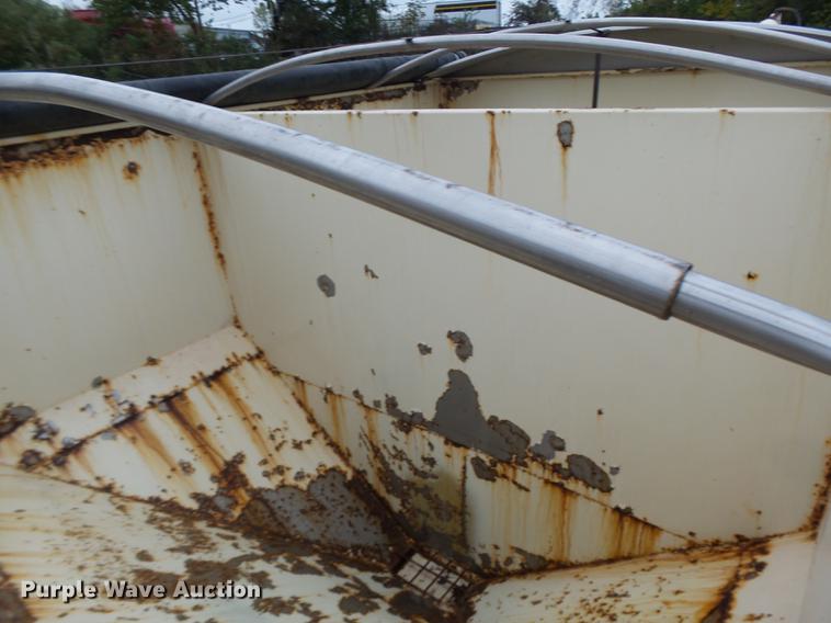 image for item DB9991 1993 Ford L8000 fertilizer tender truck