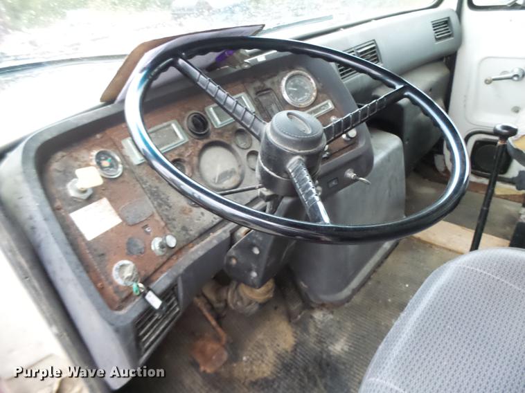 image for item DB9991 1993 Ford L8000 fertilizer tender truck