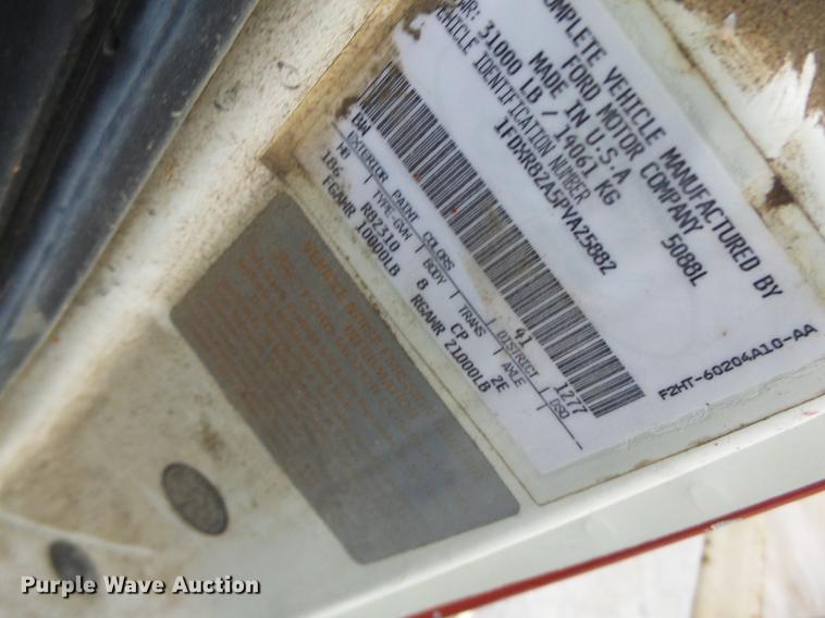 image for item DB9991 1993 Ford L8000 fertilizer tender truck