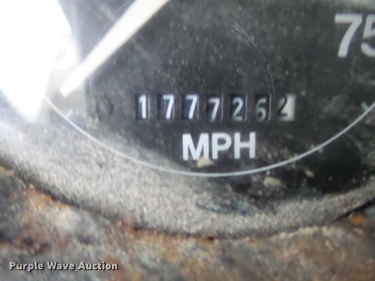 image for item DB9991 1993 Ford L8000 fertilizer tender truck