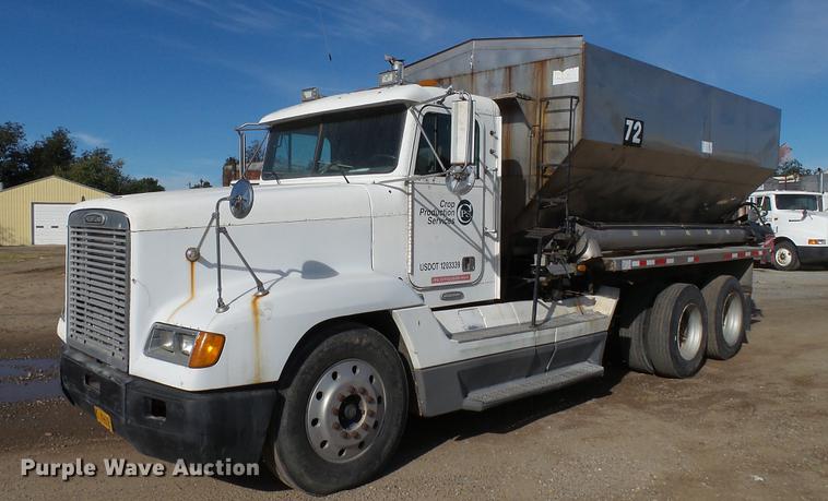 image for item DC1007 1997 Freightliner FLD tender truck