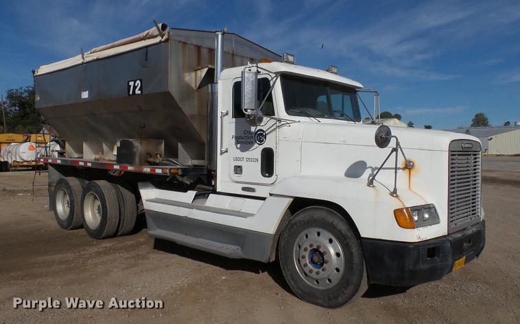 image for item DC1007 1997 Freightliner FLD tender truck