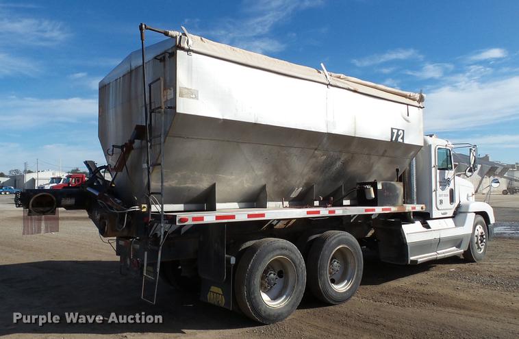 image for item DC1007 1997 Freightliner FLD tender truck