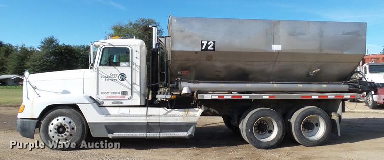 image for item DC1007 1997 Freightliner FLD tender truck