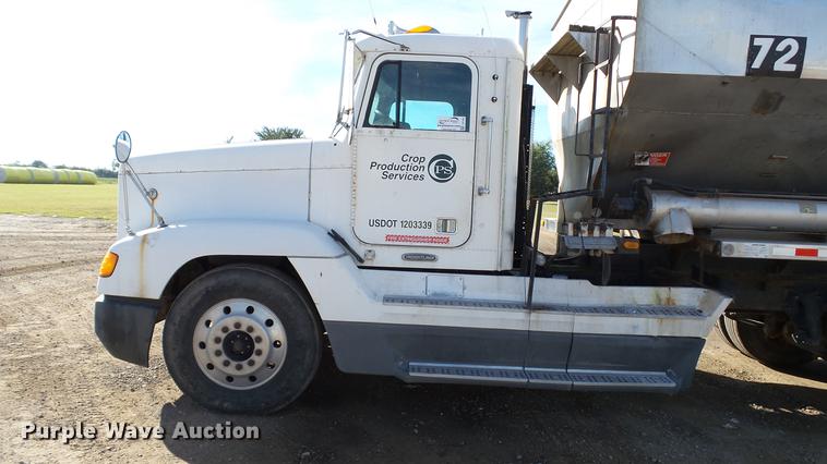 image for item DC1007 1997 Freightliner FLD tender truck
