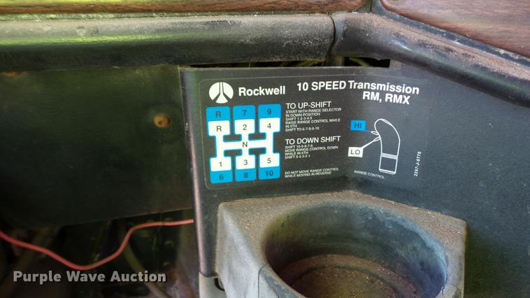 image for item DC1007 1997 Freightliner FLD tender truck