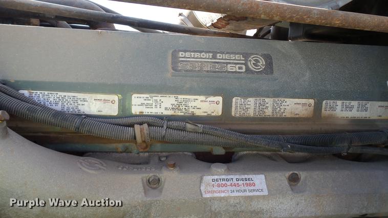 image for item DC1007 1997 Freightliner FLD tender truck