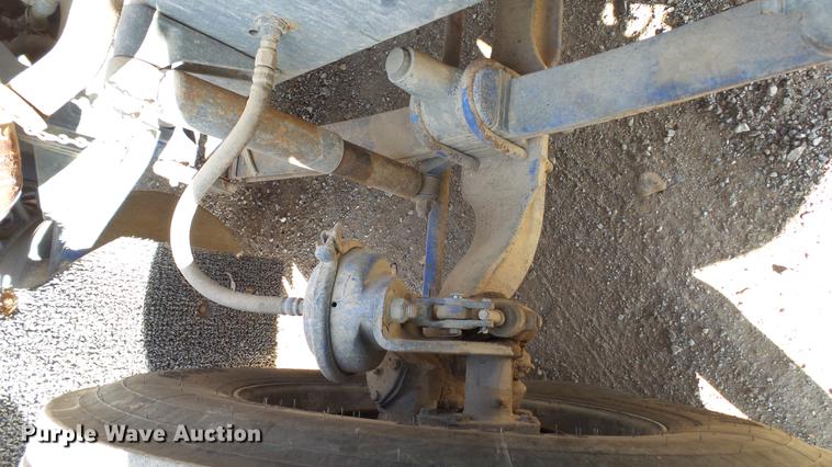 image for item DC1007 1997 Freightliner FLD tender truck