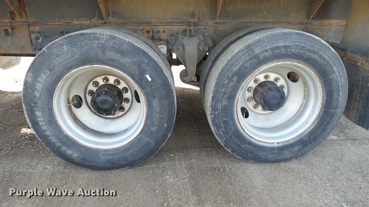 image for item DC1007 1997 Freightliner FLD tender truck