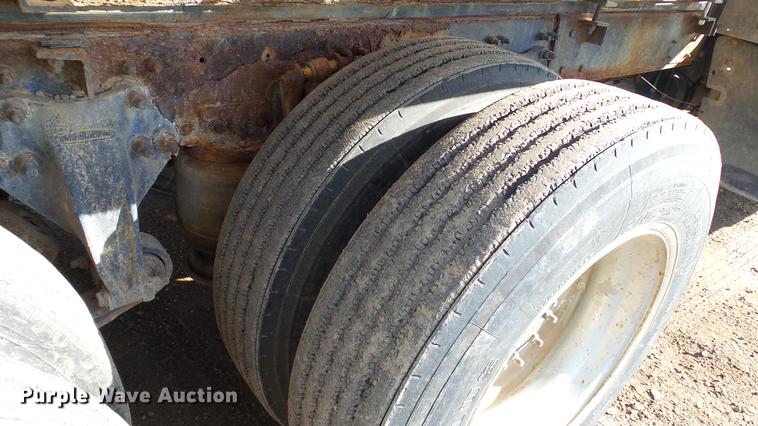 image for item DC1007 1997 Freightliner FLD tender truck