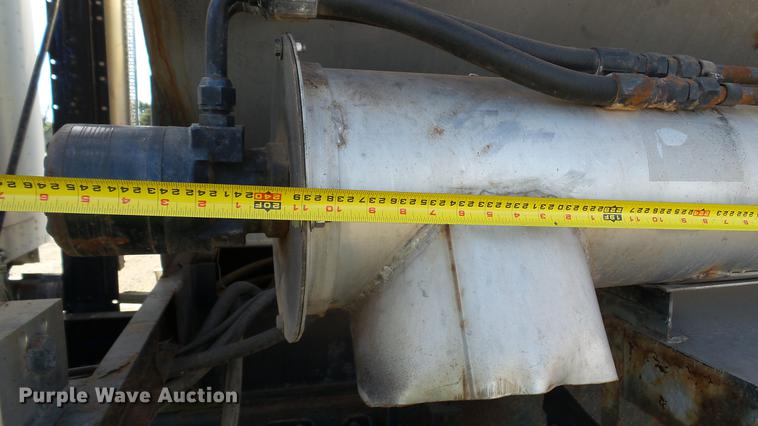 image for item DC1007 1997 Freightliner FLD tender truck