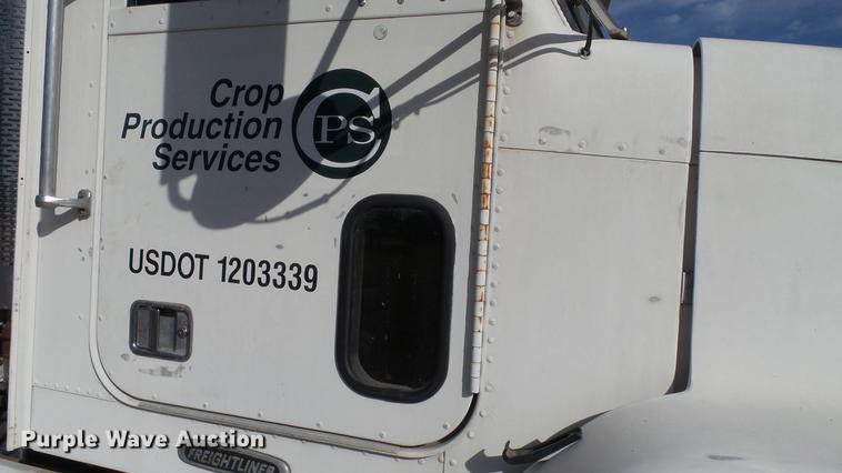 image for item DC1007 1997 Freightliner FLD tender truck