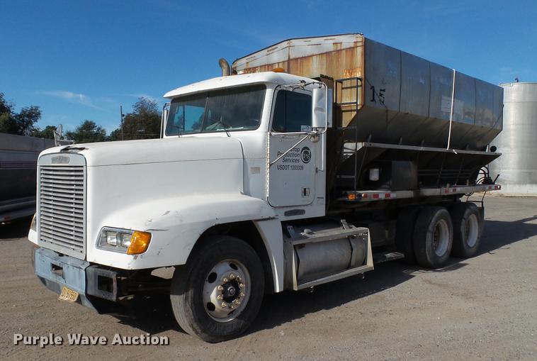 image for item DC1009 1996 Freightliner FLD tender truck
