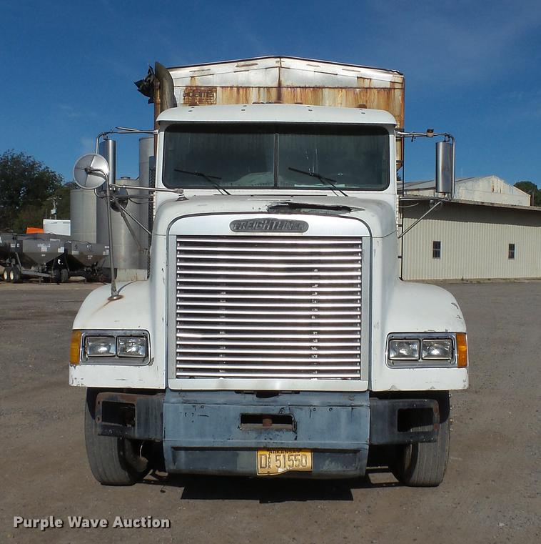 image for item DC1009 1996 Freightliner FLD tender truck