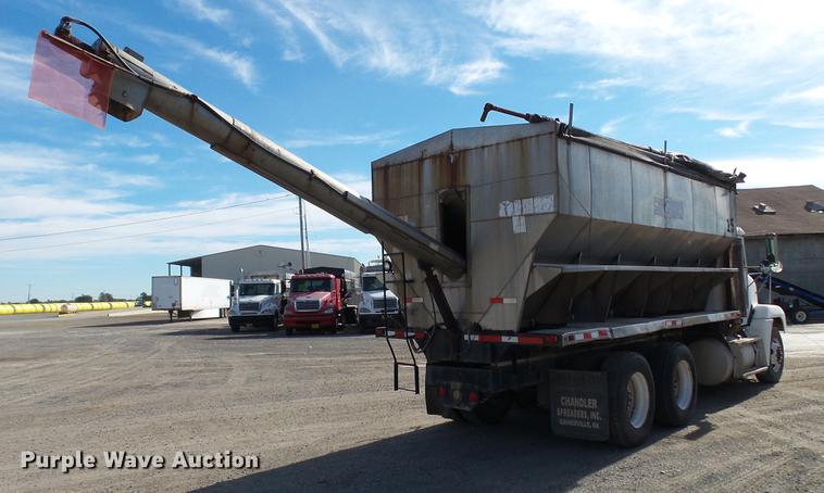 image for item DC1009 1996 Freightliner FLD tender truck